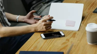 Apa-itu-Notulen-Kenali-4-Manfaat-Notulen-Rapat