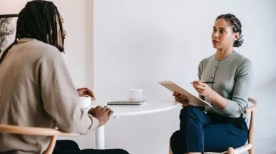 Reward-dan-Punishment-untuk-Motivasi-Karyawan